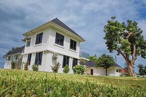 MWAMBANI BEACH VILLAS