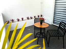 MOKA HOUSE