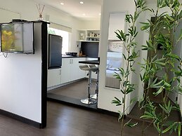 MOKA HOUSE