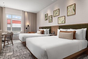Hotel Railwayparc Montreal, Tapestry Collection By Hilton