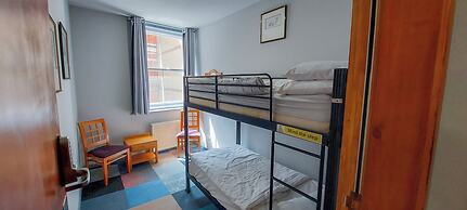 R S Hostels - leeds