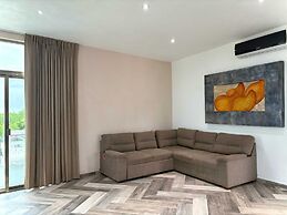 Tropical Elegance Studio CondoHotel