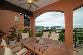Altavista 5D 3 Bdr 2 bth Ocean View Condo