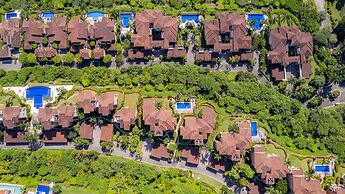 Altavista 5D 3 Bdr 2 bth Ocean View Condo