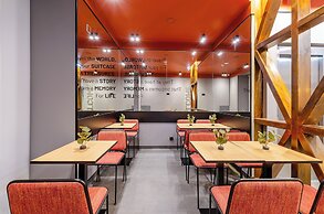 LX ARCH HOTEL
