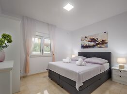 Villa Shaula 2