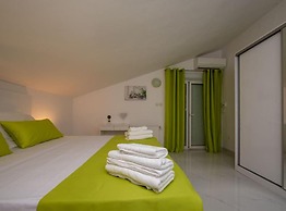 Villa Tomi