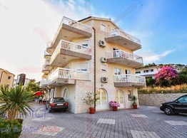 Villa Tomi