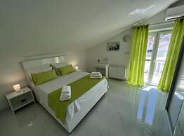 Villa Tomi