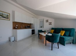 Villa Tomi