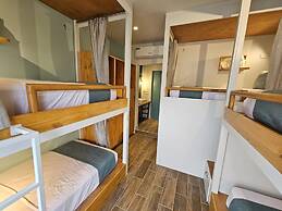 Adra Hostel Peten