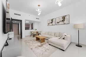 Maison Privee - Tranquil Escape w/ Balcony and High-End Facilities