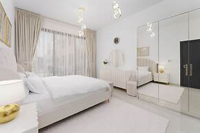 Maison Privee - Tranquil Escape w/ Balcony and High-End Facilities