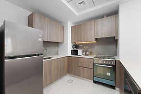 Maison Privee - Tranquil Escape w/ Balcony and High-End Facilities