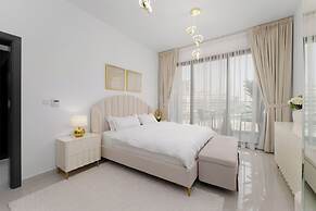 Maison Privee - Tranquil Escape w/ Balcony and High-End Facilities