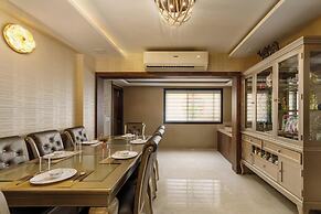 The Platinum Vista by Red Olive