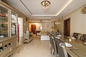 The Platinum Vista by Red Olive