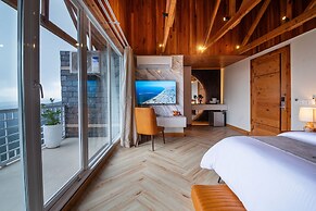 EAFR Hotel