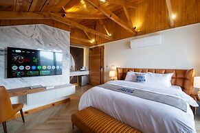 EAFR Hotel