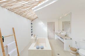Villa Cocodrilos 2 by Pertama Stay
