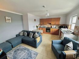 Shalom Apartment 98B
