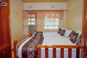 Leafy Park Villa