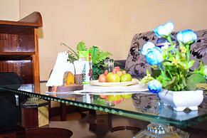 Leafy Park Villa