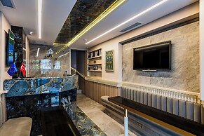 Felix Hotel