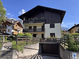 002 Moderno Trilocale Pinzolo