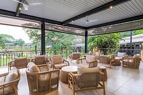 Waterfalls Lodge