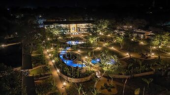 Waterfalls Lodge