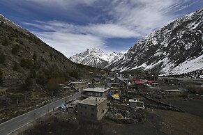Treebo Melag Jispa with Mountain View