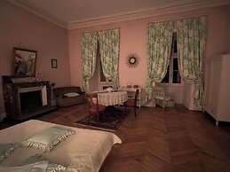 Chateau de Busset