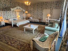 Chateau de Busset