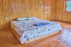 Lan Ha Floating Homestay