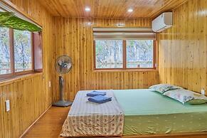 Lan Ha Floating Homestay