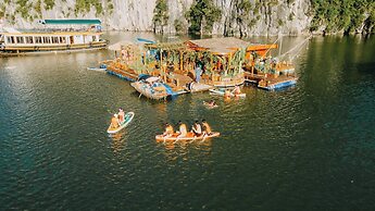 Lan Ha Floating Homestay