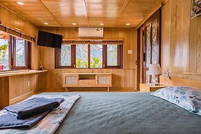 Lan Ha Floating Homestay