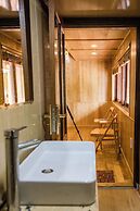 Lan Ha Floating Homestay