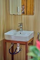 Lan Ha Floating Homestay