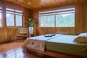 Lan Ha Floating Homestay