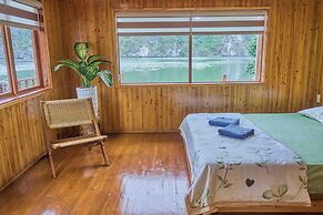 Lan Ha Floating Homestay