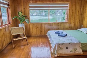 Lan Ha Floating Homestay