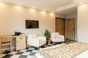Adiya Signature Hotel