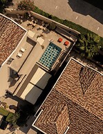 Adiya Signature Hotel