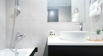 Luxury 2BR in Merano Tower Stunning City Views
