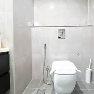 Luxury 2BR in Merano Tower Stunning City Views