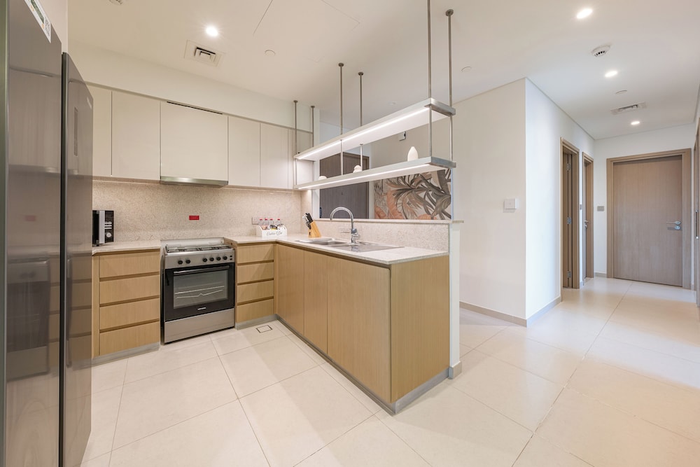 Downtown Dubai 3BR Burj Royale