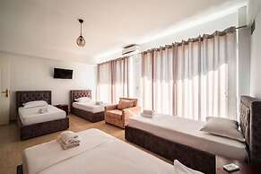 Alnes Hotel