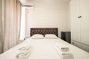 Alnes Hotel